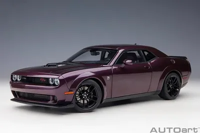 Imagen del producto de AUTOart 71771 - 1/18 Dodge Challenger R/T Scat Pack Shaker Widebody (color Hellraisin)
