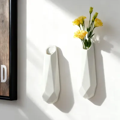 Produktbild von Omgoods – Set aus 2 Wandvasen aus Keramik für Pflanzen