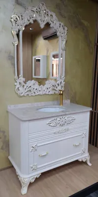 Immagine prodotto di Casa Padrino Set da bagno barocco bianco / oro - 1 lavabo con piano in marmo e lavabo in Vetroceramica e 1 specchio a parete - Magnifico arredo bagno in stile barocco