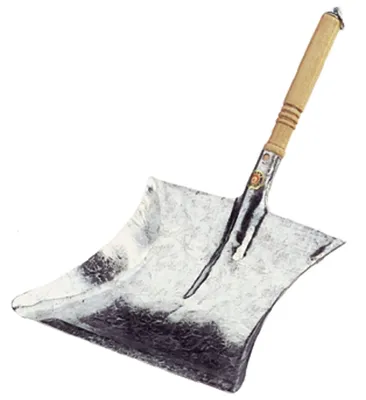 Immagine prodotto di Paletta con manico in legno Lama in metallo zincato L260xL280 mm