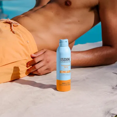 Obrázek produktu pro Isdin Fotoprotector Transparentní sprej na mokrou pokožku Lsf 50 100 ml