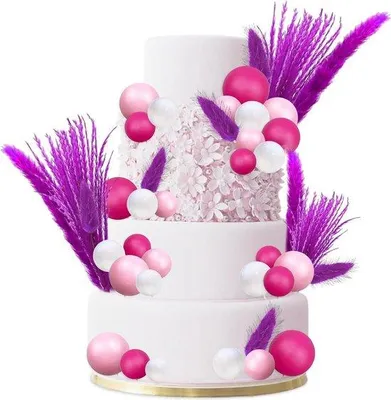 Image de Décoration de gâteau avec des boules roses et des palmiers artificiels - Décoration pour mariages et anniversaires