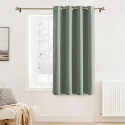Zdjęcie produktu dla Zasłona zaciemniająca, kolor: oliwkowy, termiczna, wymiary: 158 x 132 cm