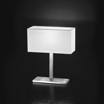 Imagen del producto de Lámpara de mesa fabricada en metal cromado cepillado con pantalla de tela blanca, casquillo E14, diseño elegante para iluminación interior. - Perenz