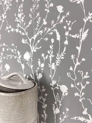 Produktbild von NEWROOM Tapete Anthrazit Vliestapete Blumen - Blumentapete Modern Silber  Blätter Zweige Rosentapete Glamour Vintage