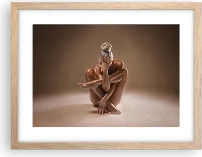 Produktbild von Gerahmtes Poster - Rahmen in heller Eiche - Nackt Frau Figur - 40x30 cm - Wand Bild - Wanddeko - Wandbilder - Kunstposter - Wandposter - Bilderrahmen - Bilder - Kunstdruck - P2NAA40x30-4775
