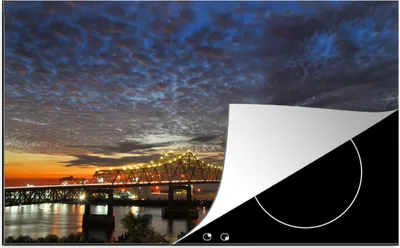 Produktbild von KitchenYeah© Herdabdeckplatte Die Horace Wilkinson Bridge mit Wolkenformationen in Baton Rouge, USA , 81x52cm, Küche Deko, Glaskeramikkochfeld Herdabdeckung, Abdeckplatte fùr Kochfeld