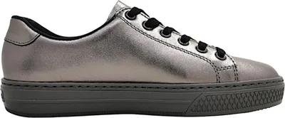 Imagen del producto de Zapatos deportivos para mujer Rieker, tipo cordones, color plateado, para uso diario