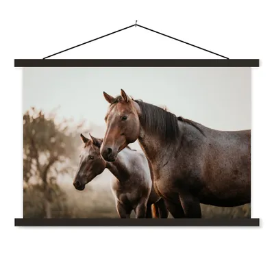 Produktbild von MuchoWow® Textilposter Pferde - Natur - Braun 150x100 cm mit schwarzem Rahmen - Schlafzimmer