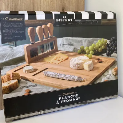 Image de Planche A Fromage Bambou Avec 4 Couteaux