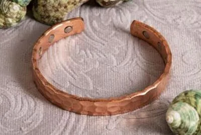 Immagine prodotto di Gioielli simbolo - Bracciale magnete Radha
