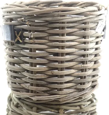 Produktbild von VAN DER LEEDEN Rattan Übertopf Grau zylindrisch mit Folienauskleidung Ø 65 cm