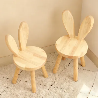 Produktbild von Kinderstuhl aus Massivholz mit Hasenohren-Rückenlehne