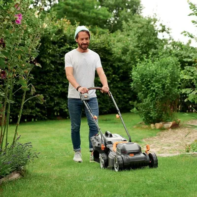 Image de Tondeuse à gazon - Largeur de coupe 40 cm - avec fonction mulching - Moteur sans balais puissant - 40V - Noir