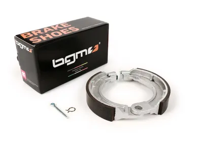 Produktbild von Bremsbacken BGM Ø 127x23 mm für Vespa 8" hinten, 1 Aufnahme, Vespa Wideframe V1T bis V15T (h), V30T bis V33T (h), VM (h), VN (h), VL (h), VB (h), VNA1T bis VNA2T (h), VNB1T bis VNB3T (h), VBA1T (h), VBB1T (h)