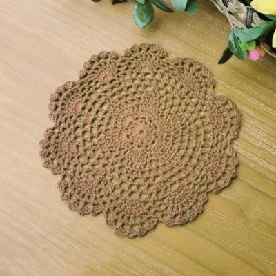 Productafbeelding van Omgoods - 6 Stuks Ronde Gehaakte Tafelmatten - Koffiekleur, 20 cm