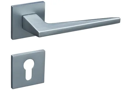 Produktbild von Türgriffe Silber Matt Chrom Set Profilzylinder Türklinken für Innentüren Drückergarnitur für Zimmertür mit eckiger Rosettengarnitur Aluminium Gavroche