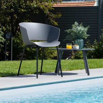 Produktbild von Gartenstuhl NIVEL im 4er Set aus Alu und Kunststoff in grau, schlanker Terrassenstuhl aus Polypropylen und Metall, Sitzschale UV-beständig