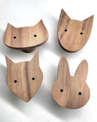 Image de Lot Azomor de 4 patères murales en bois en forme d'animaux pour la décoration d'une chambre d'enfant