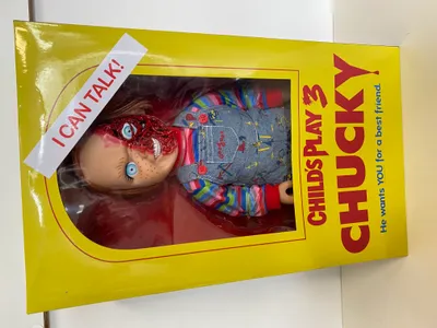 Produktbild von Chucky Die Mörderpuppe 3 Designer Series Sprechende Puppe Pizza Face Chucky 38 cm