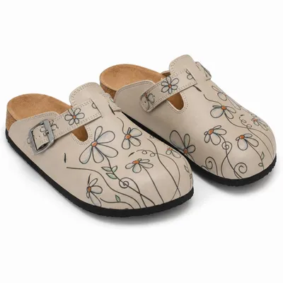 Produktbild von Goby Clogs Schuhe für Damen – Handgefertigte Hausschuhe Pantoletten mit Gänseblümchen-Print – Bequem & Langlebig – EVA-Sohle