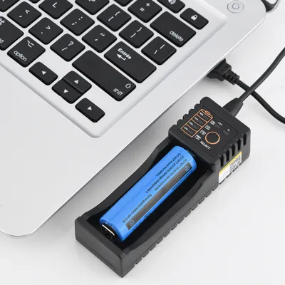 Image de Chargeur de batterie, Chargeur NiMH, Chargeur de batterie NiMH, Chargeur de batterie Li ion, Chargeur NiMH USB