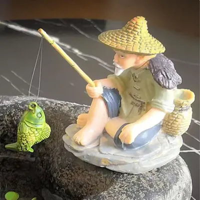 Harzfigur Alter Mann beim Angeln – Miniatur 6x5x4 cm