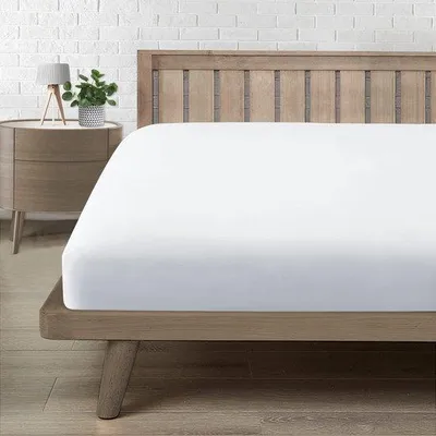 Obrázek produktu pro Unyqoos® prostěradlo na spaní 180x200 cm, extra měkké – 100% prémiová mikrovlákna, perfektní přizpůsobení matracím do výšky 30 cm, elastický design, nemačká se a snadno se udržuje