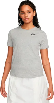 Produktbild von Nike Sportswear Club Essentials Shirt Damen