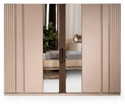 Image de Armoire beige, design moderne, luxueuse. Armoire avec miroir
