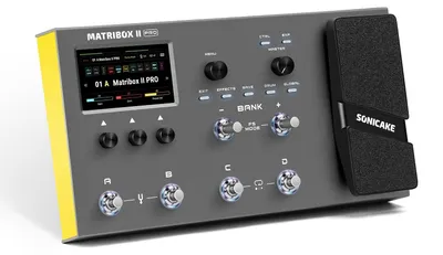 Productafbeelding van Gitaar Multi-effectpedaal - 240+ Effecten - 9 V DC Voeding - Touchscreen Bedieningspaneel