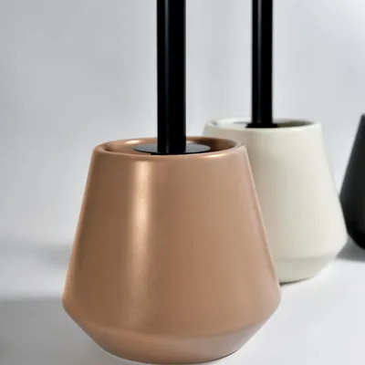 Productafbeelding van Spirella - Toiletborstel Joshua, van steengoed, 13,5 x 38,5 cm, voor een effectieve reiniging, modern design en elegante uitvoering, gemakkelijk schoon te maken, robuust en betrouwbaar, kleur: cappuccino