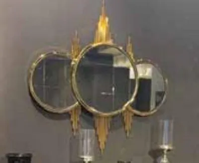 Produktbild von Casa Padrino Luxus Wandspiegel Gold 104 x 6 x H. 106 cm - Moderner Wohnzimmer Spiegel mit Metallrahmen - Schlafzimmer Spiegel - Garderoben Spiegel - Luxus Kollektion