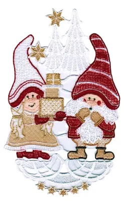 Zwei fröhliche Wichtel in roten Mützen stehen vor einem weißen Tannenbaum und halten Geschenke in den Händen während goldene Sterne über ihnen leuchten und ein Kranz aus Sternen den Boden schmückt