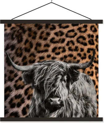 Produktbild von MuchoWow® Textilposter Schottisches Hochlandrind - Kuh - Pantherdruck 40x40 cm mit schwarzem Rahmen - Fotos
