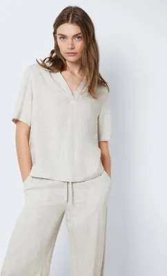 Productafbeelding van Comfortabel poloshirt met korte mouwen, top met losse pasvorm, licht getoupeerde top, authentieke trui | S