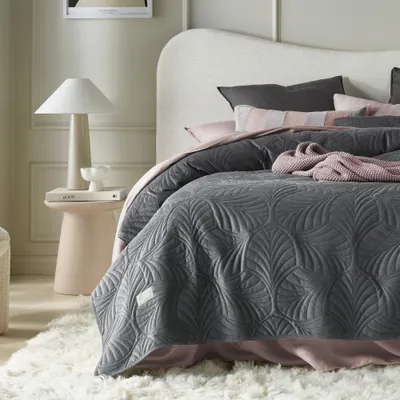 Produktbild von Room99 Feel Tagesdecke Bettüberwurf 220x240 Allzweckdecke Sofaüberwurf Dunkelgrau Grau