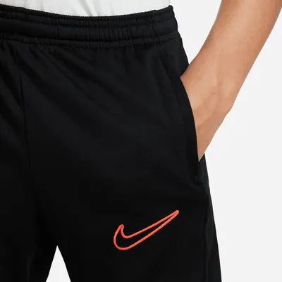 Produktbild von Nike K NK DF ACD23 PANT KPZ BR BLACK/BLACK/BRIGHT CRIMSON BLACK/BLACK/BRIGHT CRIMSON S