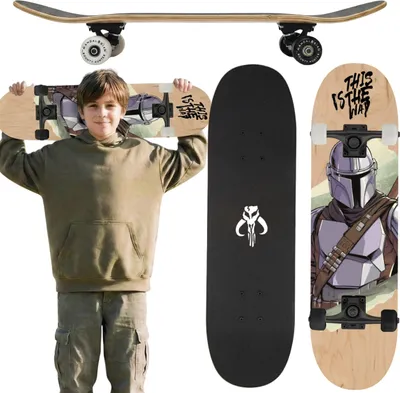 Produktbild von STAR WARS Mandalorian Jugend-Holzskateboard, 79 cm, großes, rutschfestes Deck, stabil bis 100 kg.