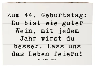 Produktbild von Mr. & Mrs. Panda Truhe Spruch 44. Geburtstag 22 x 15 cm - Weiß - Geschenk, jedes Jahr besser, Geburtstagsgeschenk, Schatzkiste, unvergesslich, schmuckbox, Liebevoll, Box