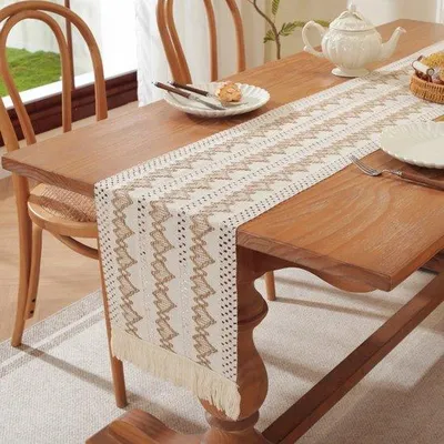 Image de Nappe rouge à motifs d'amour, 30 x 140 cm, style bohème