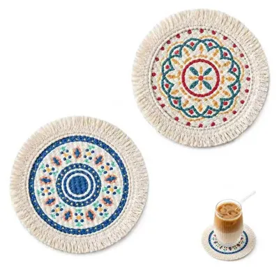 2 runde Boho-Platzdeckchen mit Fransen, gewebt, Ø 14 cm