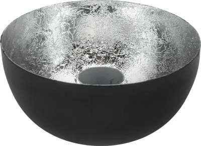 Produktbild von Eleganter Kerzenhalter aus Metall für stilvolle Tischdekorationen