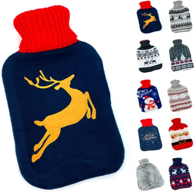 Produktbild von heimtexland ® Wärmflasche mit Soft Strick Bezug waschbar Motiv Geschenk Weihnachten Fell Norweger Wärmkissen Wärmeflasche 1,6 ltr Typ857 Goldener Hirsch