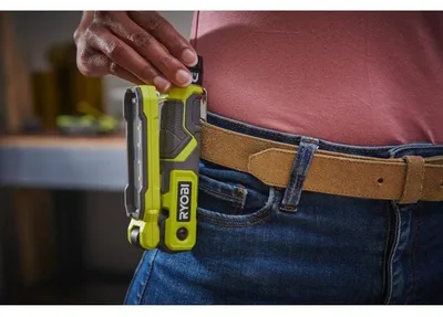 Image de Lampe de travail magnétique RYOBI RLI4-0 4V USB Lithium 650 lumens sans batterie ni chargeur