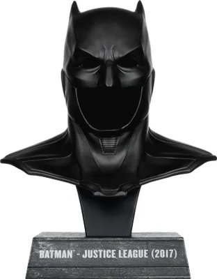 Immagine prodotto di Miniatura Hełmu Batmana 1/3 DC Direct z Justice League - 19 cm