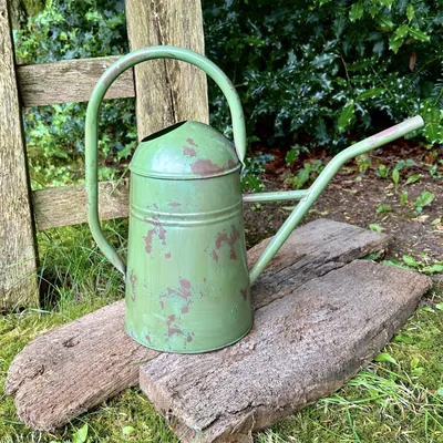 Produktbild von Gießkanne aus Blech, Grün, Deko-Kanne , Eisenkanne im Shabby-Chick, Vintage-Look