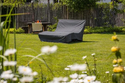 Produktbild von Waldsofa Classic mit Auflage, Kissen und Schutzhülle, WPC-Latten, Wellenliege