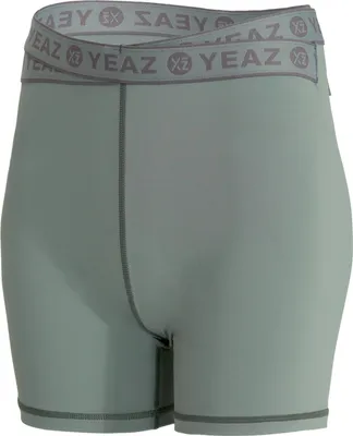 Produktbild von REVOLUTE Fitness-Shorts mit gekreuztem Bund