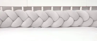 Produktbild von Bettschlange geflochten Velours 400 cm – Hellgrau | Bettumrandung Babybett Nestchen | Letino